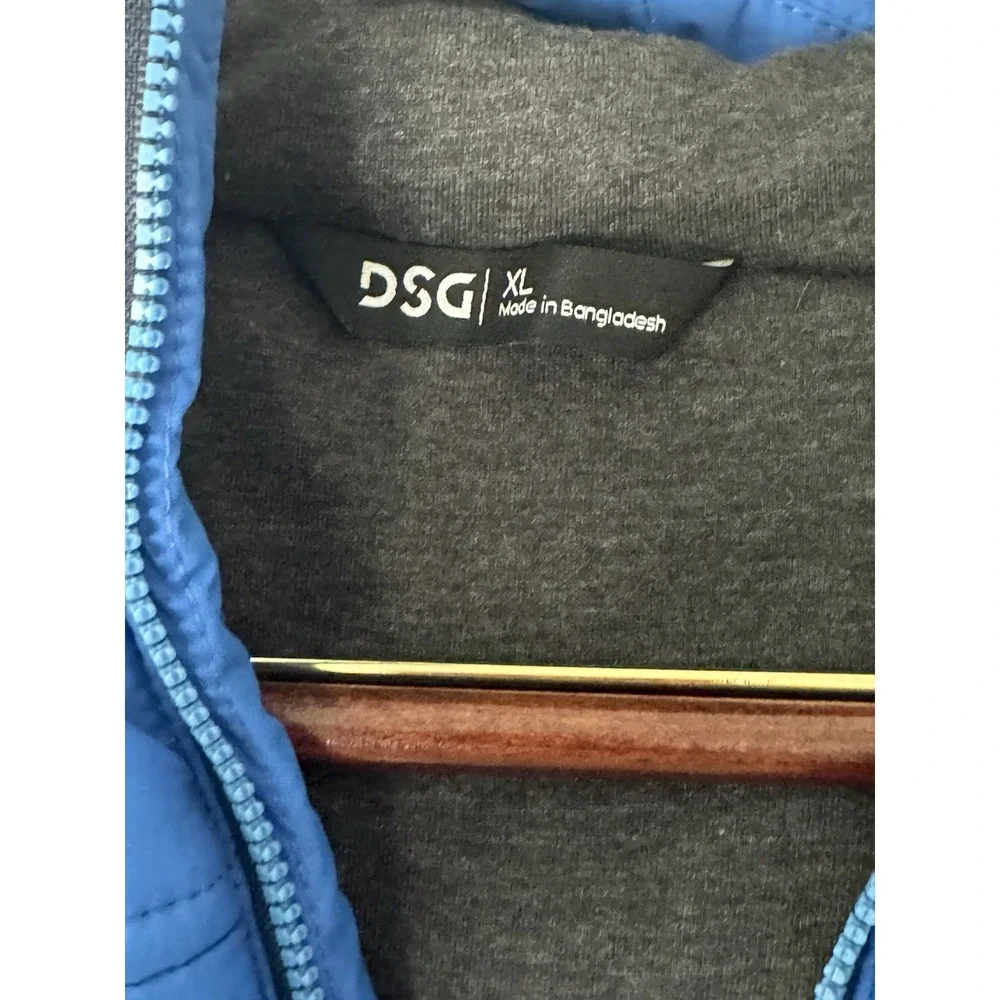 DSG Dick's XL Boys Blue Puffer Jacket Quilted Hooded Winter Coat Barely Used